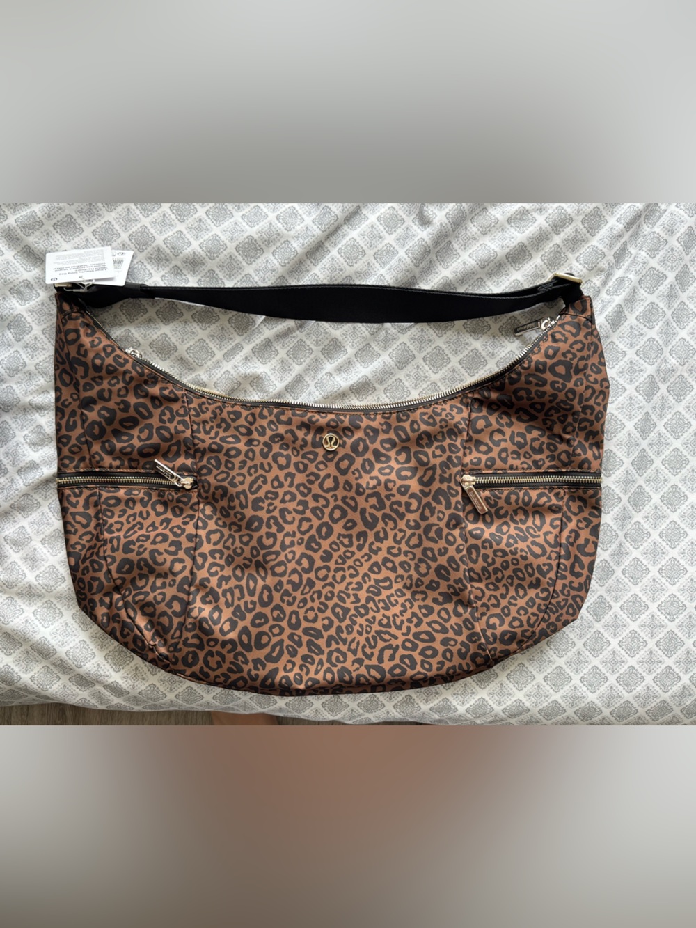 Lululemon Larges Slouchy Leopard 13L